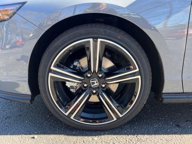 new 2025 Honda Accord Hybrid car, priced at $33,800