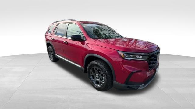 new 2025 Honda Pilot car, priced at $49,850