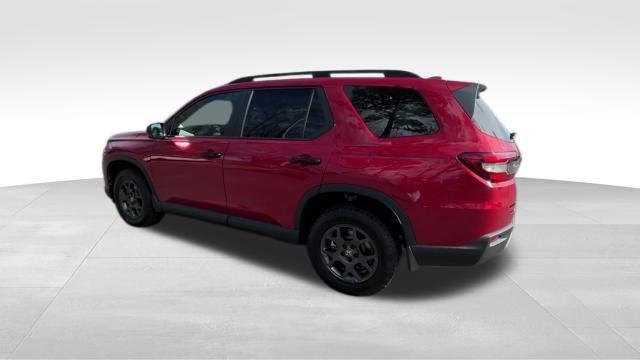 new 2025 Honda Pilot car, priced at $49,850