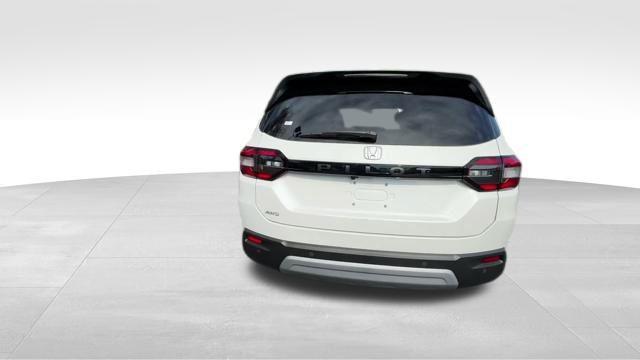 new 2025 Honda Pilot car, priced at $46,050