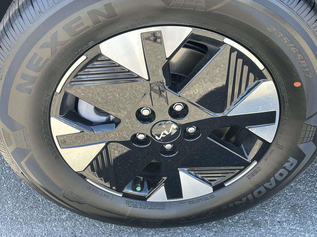 new 2026 Kia Carnival Hybrid car, priced at $39,987