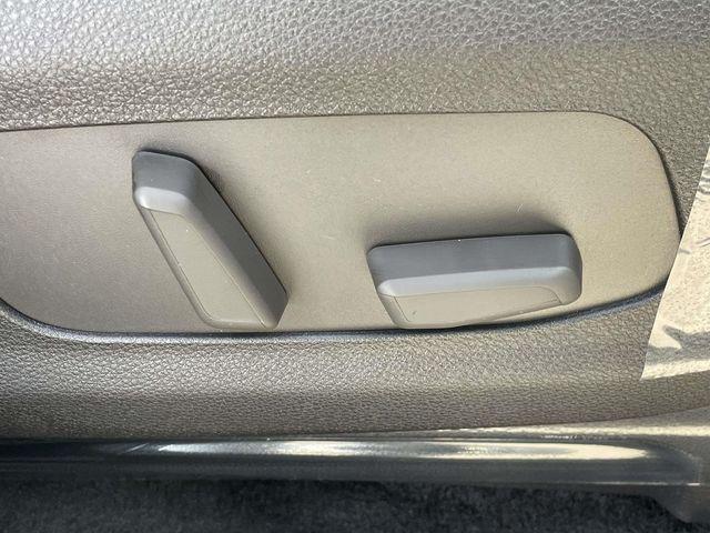 new 2026 Kia Carnival car, priced at $40,853