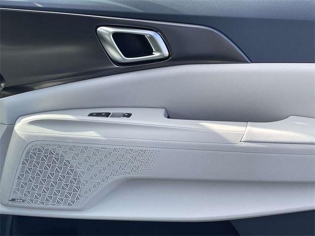 new 2026 Kia Carnival Hybrid car, priced at $51,021