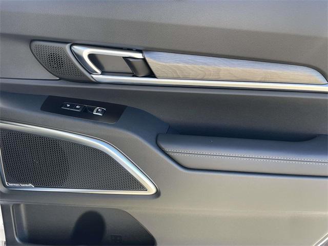 new 2025 Kia Telluride car, priced at $50,130