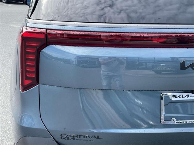 new 2026 Kia Carnival Hybrid car, priced at $51,021