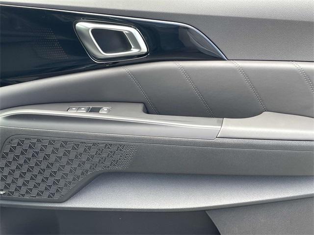 new 2026 Kia Carnival Hybrid car, priced at $51,021