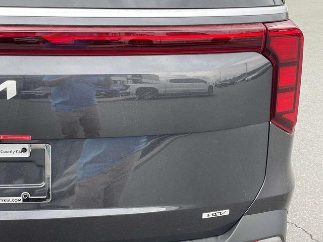 new 2026 Kia Carnival Hybrid car, priced at $43,090