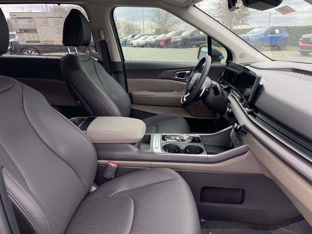 new 2026 Kia Carnival Hybrid car, priced at $43,090