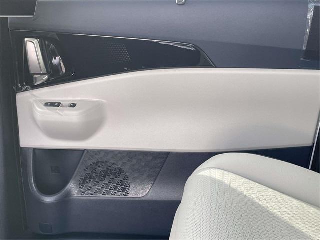 new 2026 Kia Carnival car, priced at $53,285