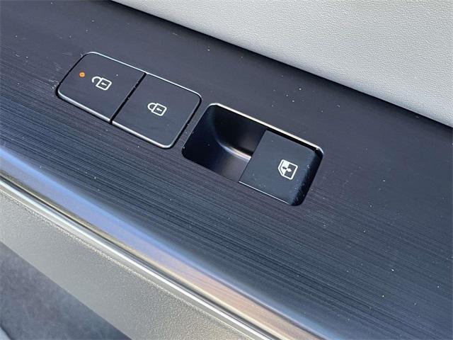 new 2025 Kia EV6 car, priced at $39,075