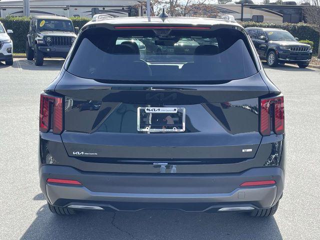 new 2026 Kia Sorento Hybrid car, priced at $44,278