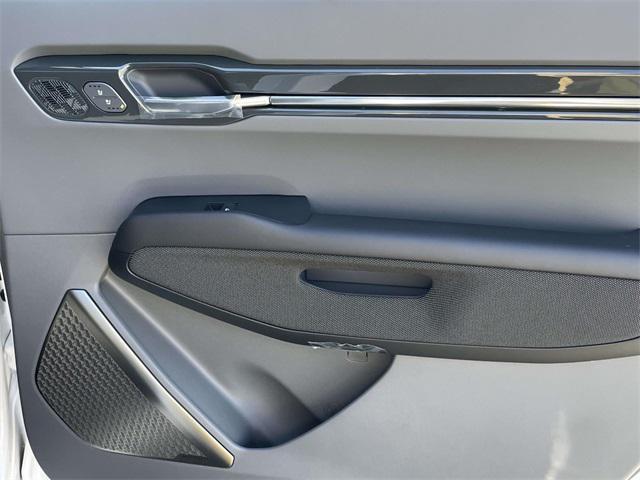 new 2026 Kia EV9 car, priced at $60,180