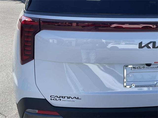 new 2026 Kia Carnival Hybrid car, priced at $51,913