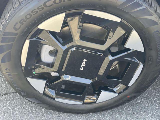 new 2026 Kia Carnival car, priced at $40,853