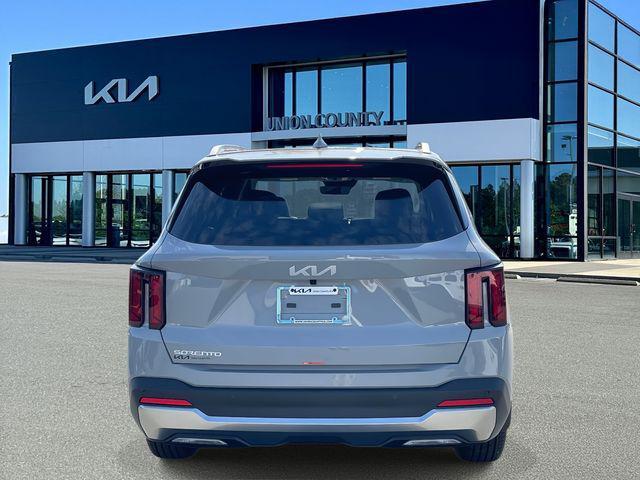 new 2026 Kia Sorento car, priced at $35,027