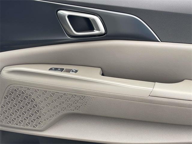 new 2026 Kia Carnival car, priced at $39,765