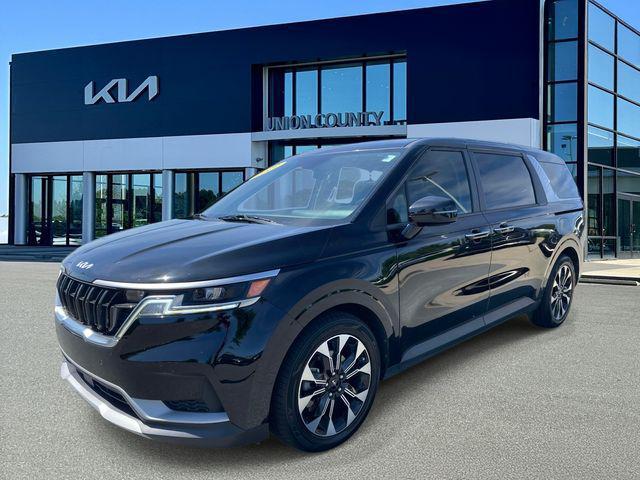 used 2022 Kia Carnival car, priced at $26,999