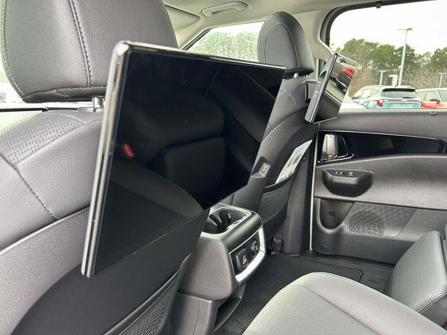 new 2026 Kia Carnival Hybrid car, priced at $55,224