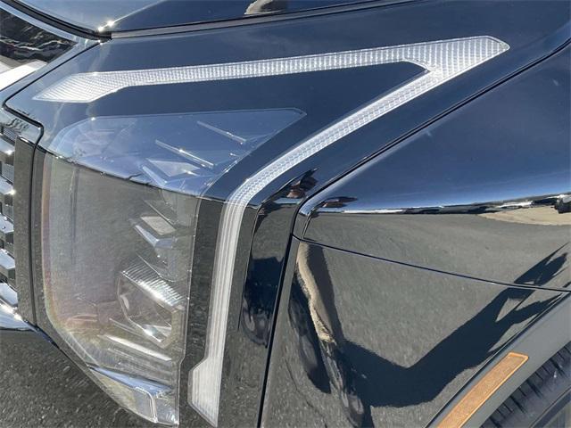 new 2026 Kia Sportage car, priced at $30,300