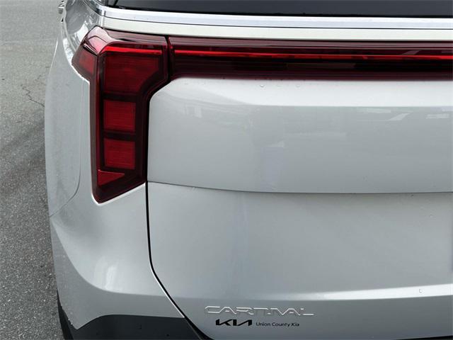 new 2026 Kia Carnival Hybrid car, priced at $48,361