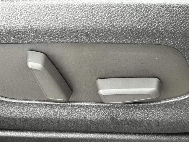 new 2026 Kia Carnival Hybrid car, priced at $55,625