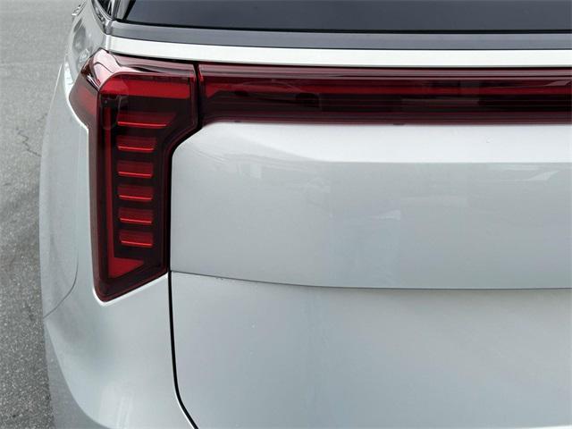 new 2026 Kia Carnival Hybrid car, priced at $55,625