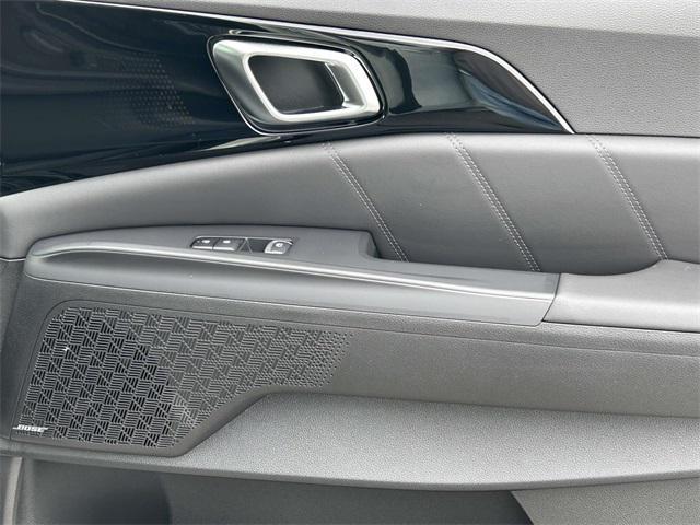 new 2026 Kia Carnival Hybrid car, priced at $55,625