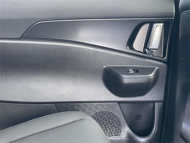 new 2026 Kia Carnival Hybrid car, priced at $53,035