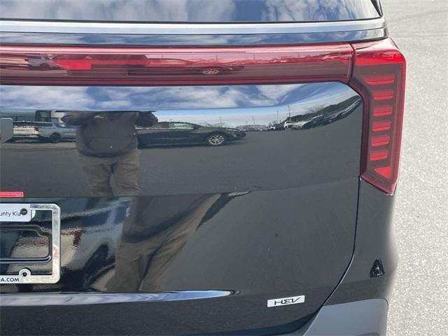 new 2026 Kia Carnival Hybrid car, priced at $53,035