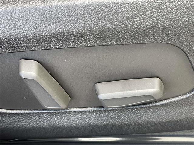 new 2026 Kia Carnival Hybrid car, priced at $53,035