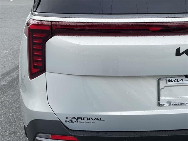 new 2026 Kia Carnival Hybrid car, priced at $51,594