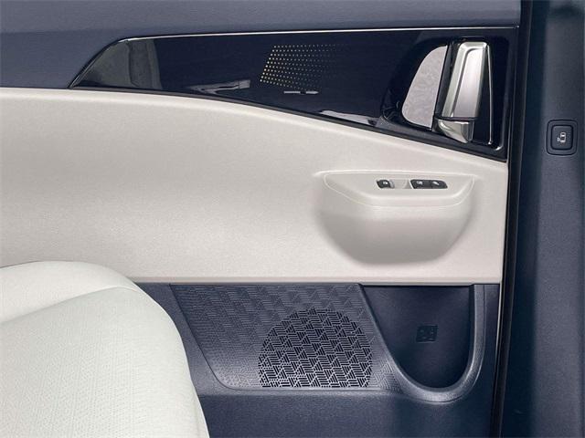 new 2026 Kia Carnival Hybrid car, priced at $51,594