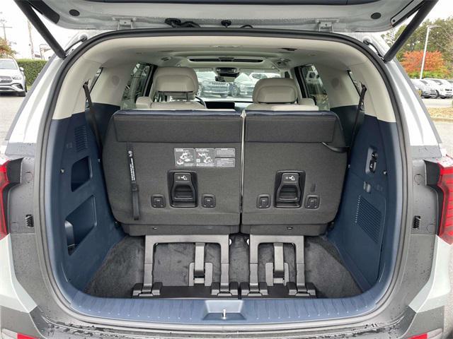 new 2026 Kia Carnival Hybrid car, priced at $51,594