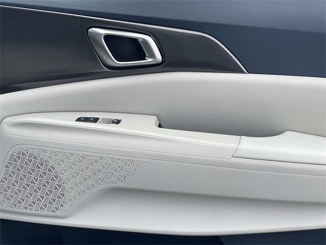 new 2026 Kia Carnival Hybrid car, priced at $48,581