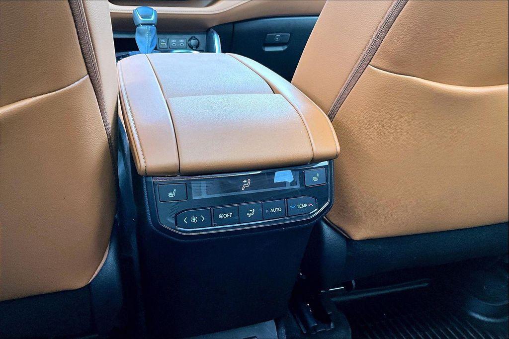 used 2023 Toyota Highlander car, priced at $44,500