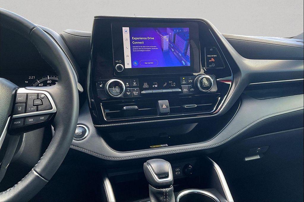 used 2023 Toyota Highlander car, priced at $43,999