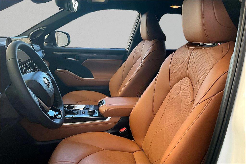 used 2026 Toyota Highlander car, priced at $55,500