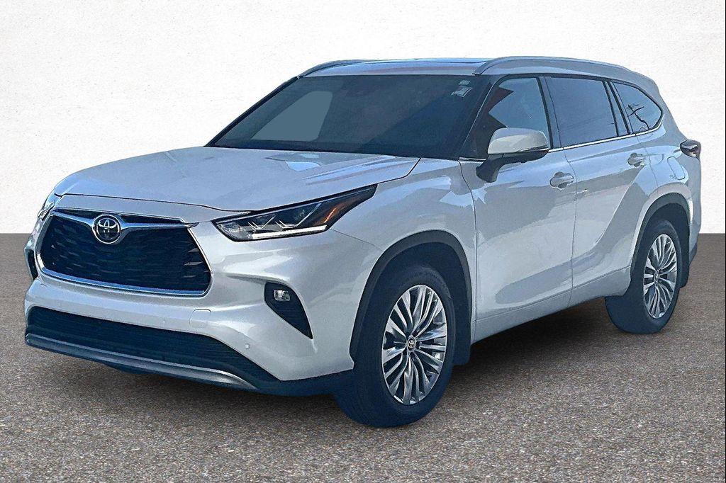 used 2026 Toyota Highlander car, priced at $55,500
