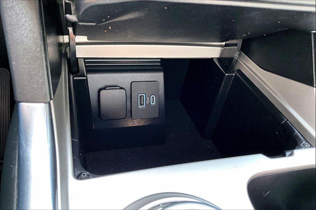 used 2021 Ford Explorer car, priced at $25,900
