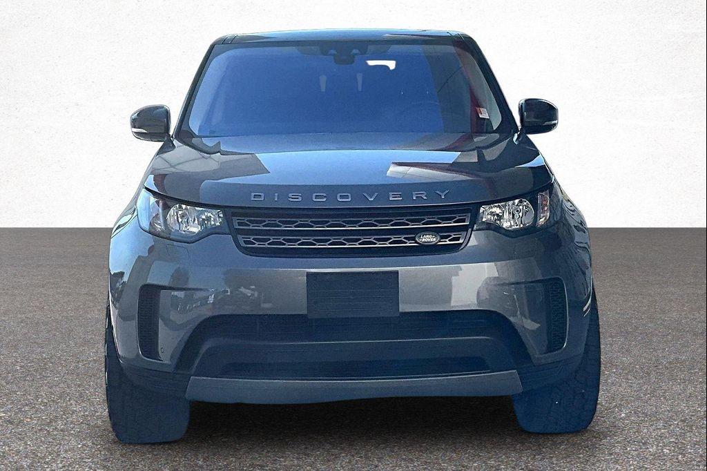 used 2018 Land Rover Discovery car, priced at $18,900