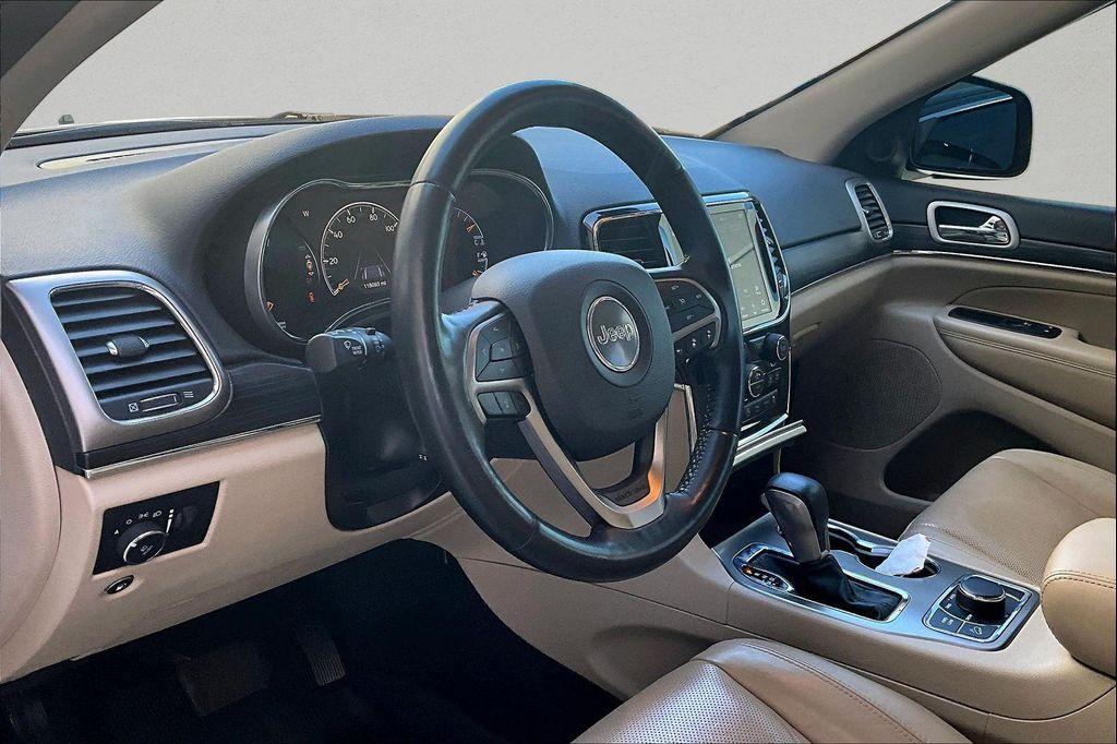 used 2021 Jeep Grand Cherokee car, priced at $17,699