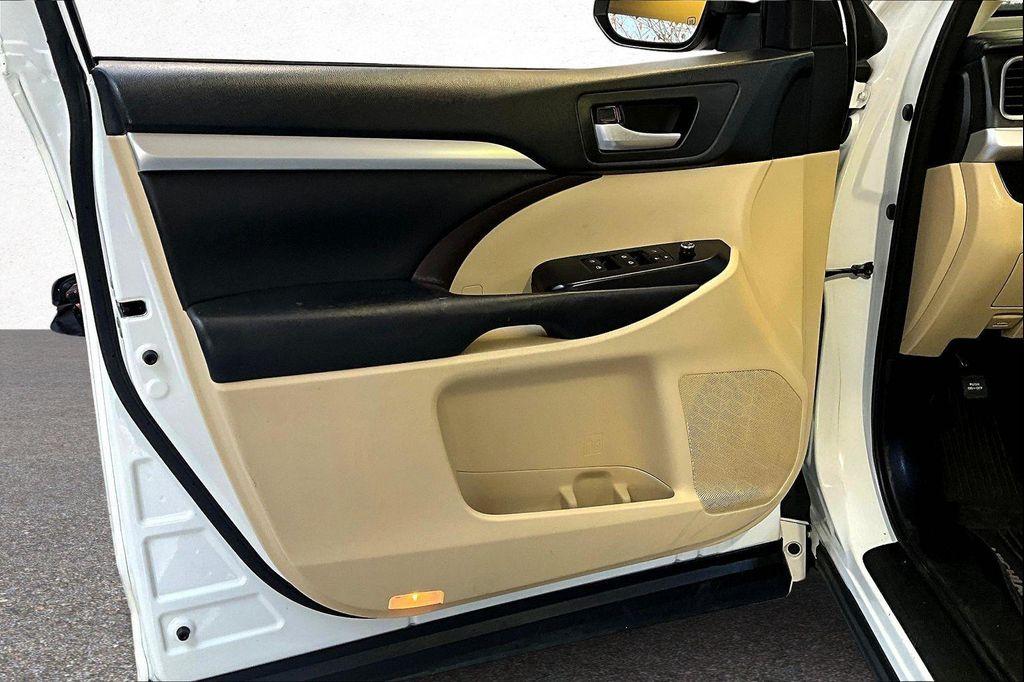 used 2017 Toyota Highlander car, priced at $17,799