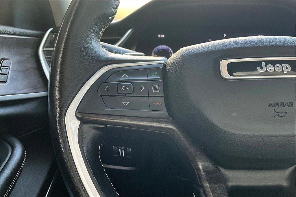 used 2022 Jeep Grand Cherokee car, priced at $28,800