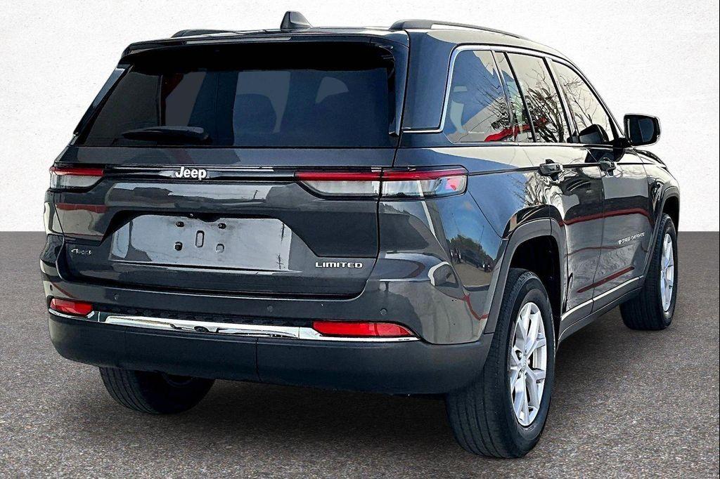 used 2022 Jeep Grand Cherokee car, priced at $28,800