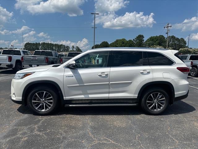 used 2019 Toyota Highlander Hybrid car, priced at $27,911