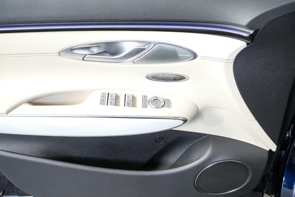 new 2026 Genesis GV70 car, priced at $59,550