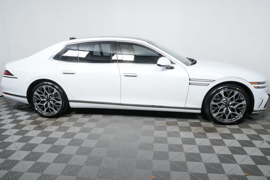 new 2026 Genesis G90 car, priced at $105,410
