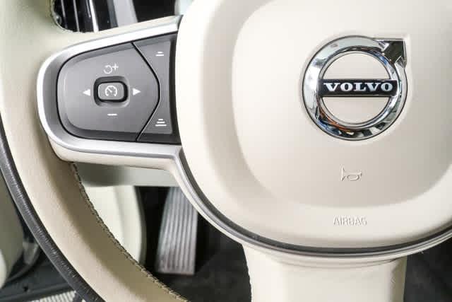 used 2021 Volvo XC60 car, priced at $23,544