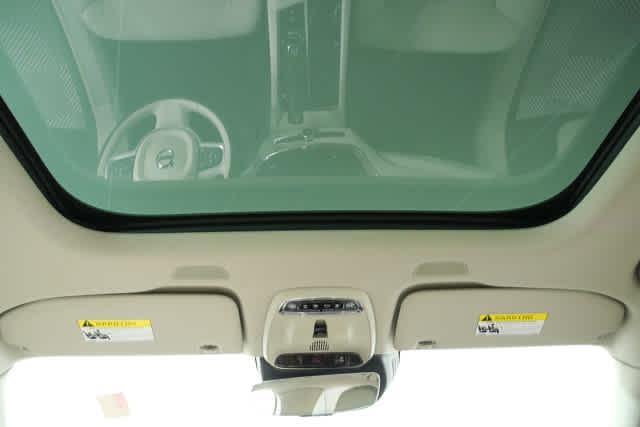 used 2021 Volvo XC60 car, priced at $23,544