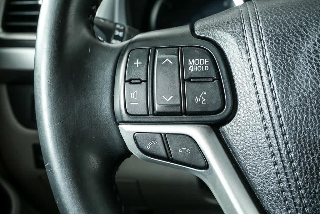 used 2017 Toyota Highlander car, priced at $16,549